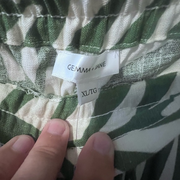 Gemma + Jane palm print pants and top - Picture 7 of 9